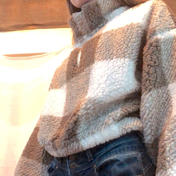 ✨half zip up teddy plaid print crop long sleeve✨ - Picture 2 of 3